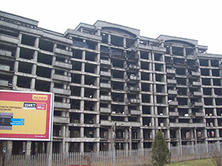 Unfinished block in Aviatiei neigborhood