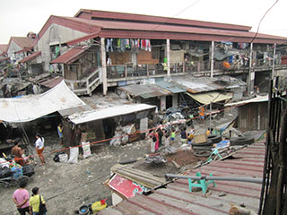 Happyland, Manila