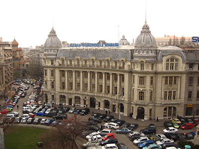 Parcare aglomerata la Piata Universitatii